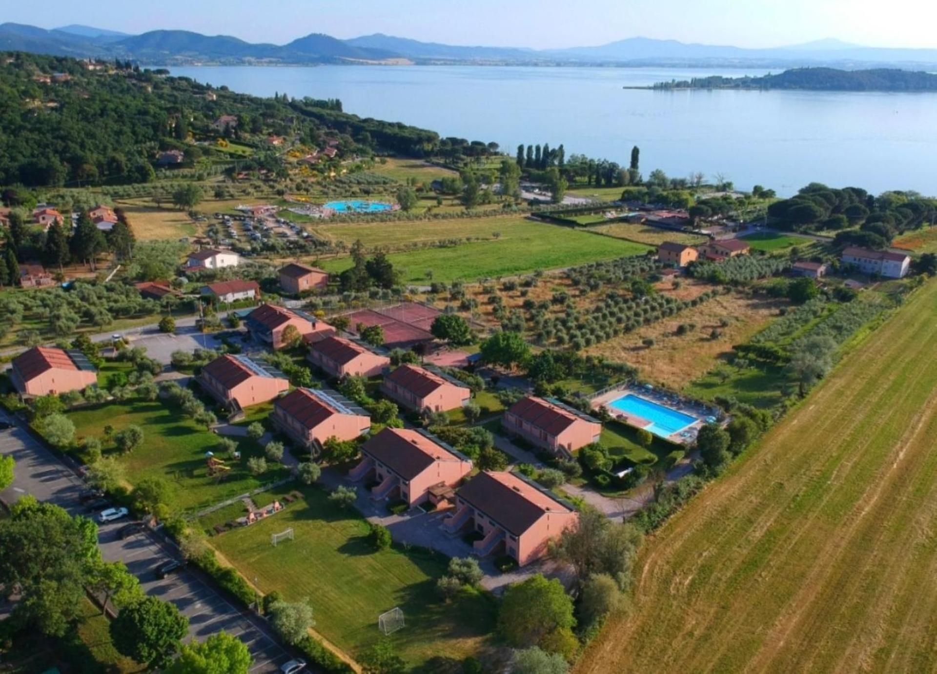 Hotel Le Tre Isole Magione Exterior photo