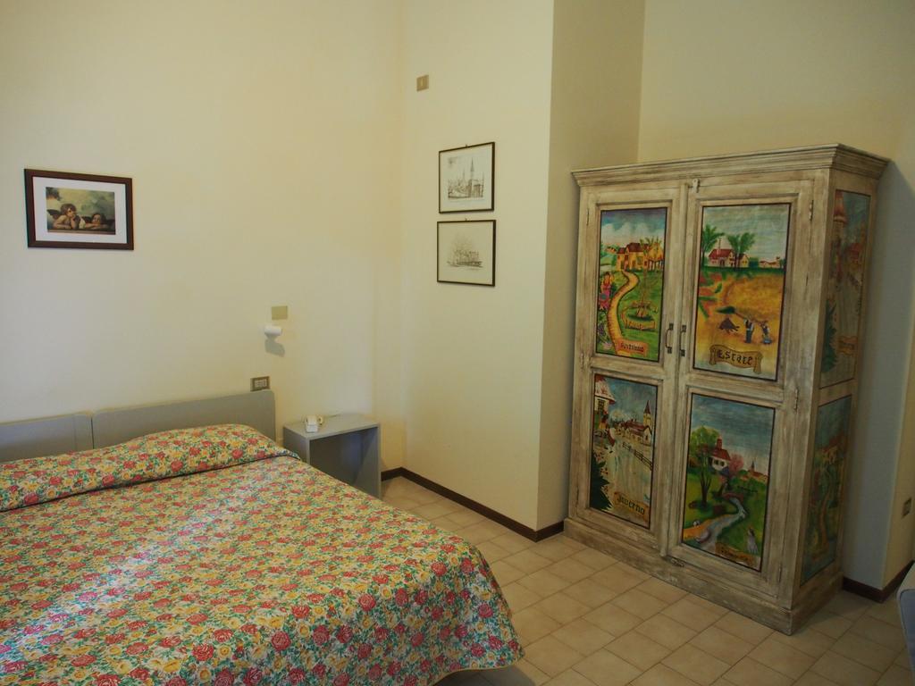 Hotel Le Tre Isole Magione Exterior photo