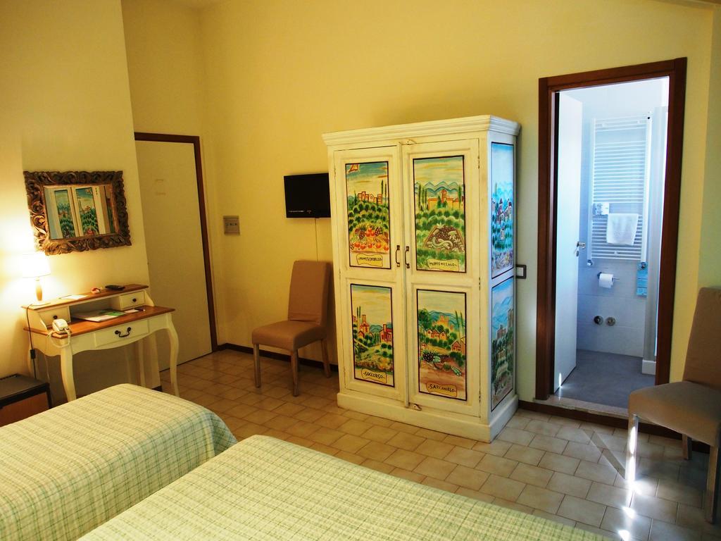 Hotel Le Tre Isole Magione Exterior photo