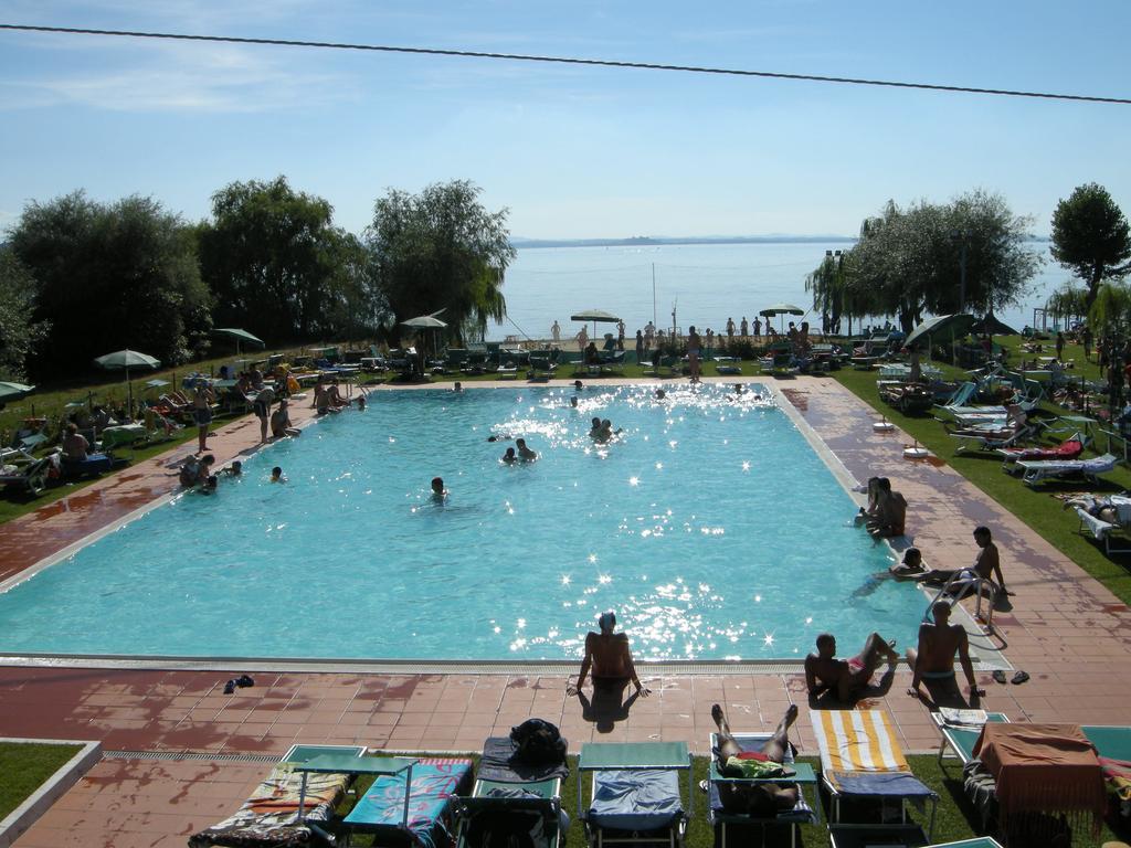 Hotel Le Tre Isole Magione Exterior photo