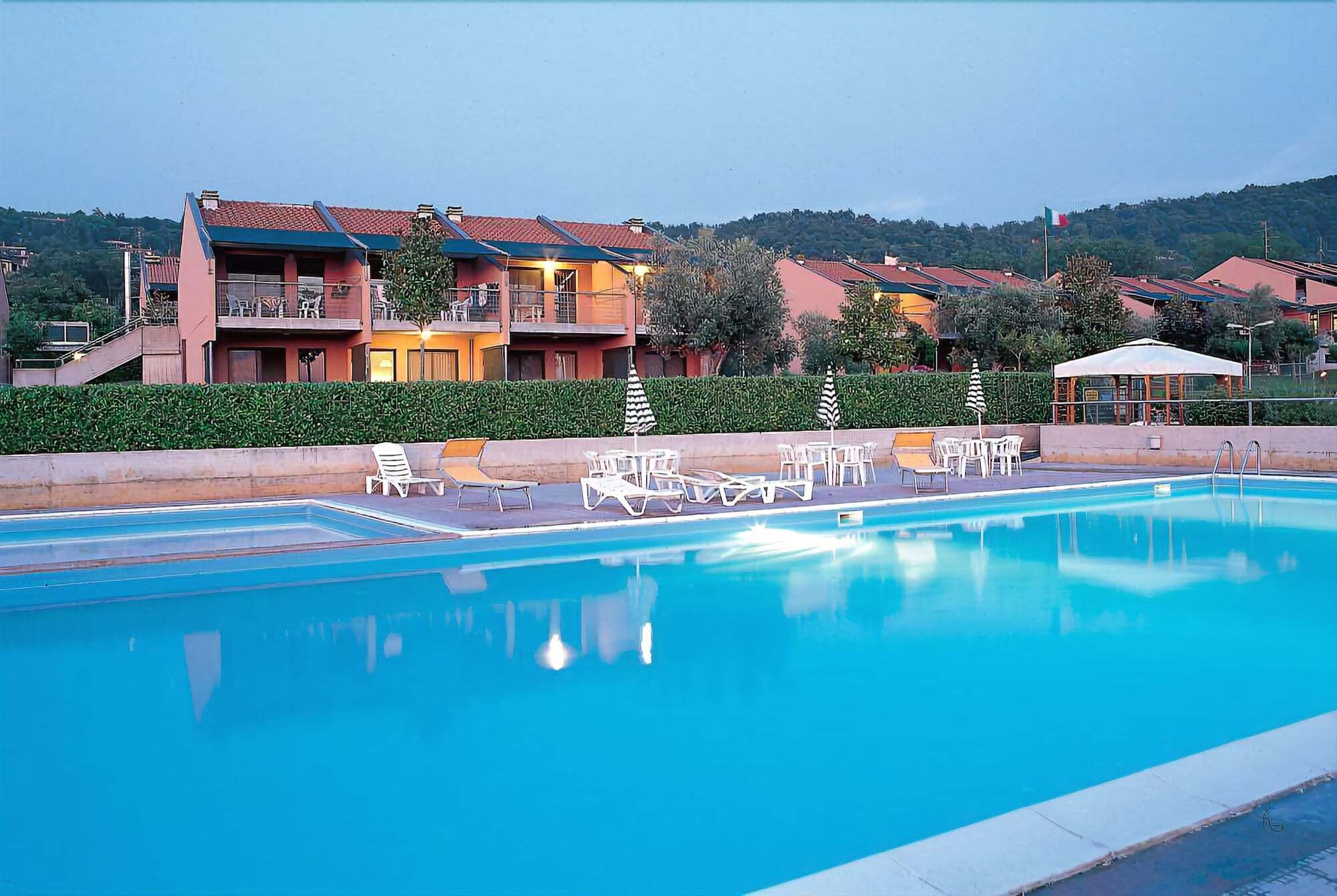 Hotel Le Tre Isole Magione Exterior photo